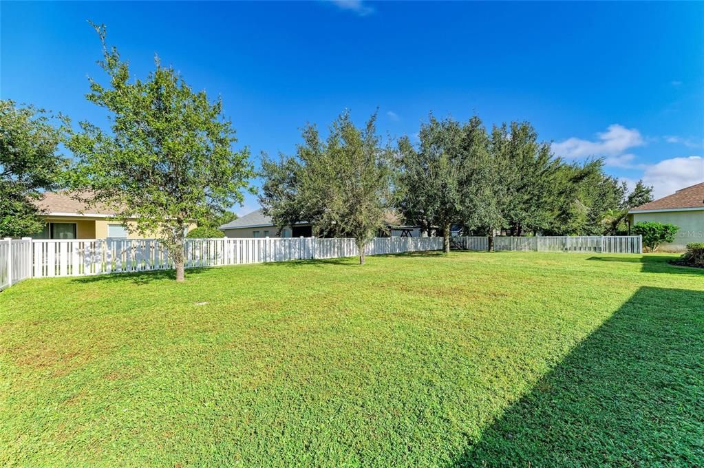 Active With Contract: $375,000 (4 beds, 2 baths, 1487 Square Feet)