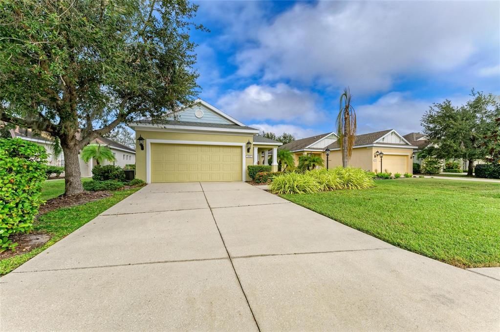 Active With Contract: $375,000 (4 beds, 2 baths, 1487 Square Feet)