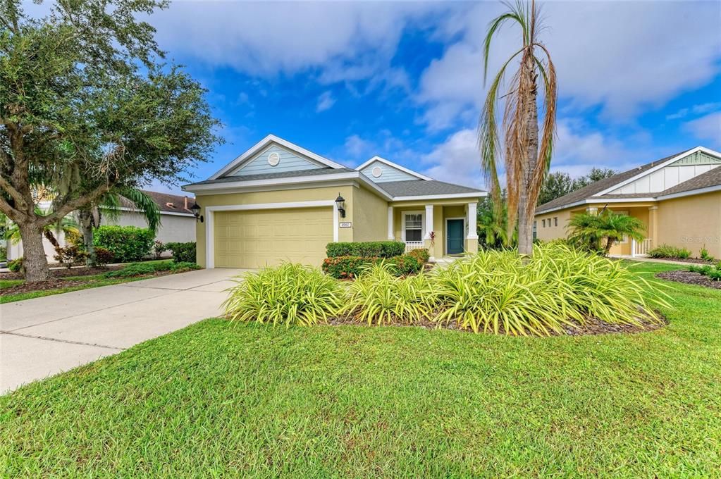 Active With Contract: $375,000 (4 beds, 2 baths, 1487 Square Feet)