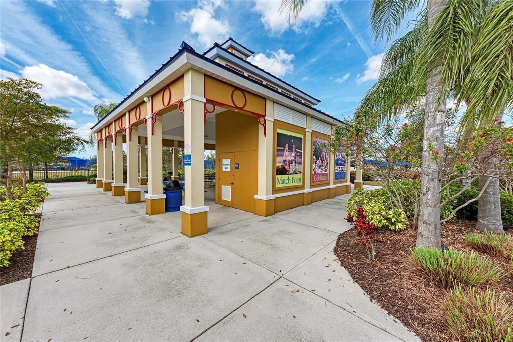 Active With Contract: $375,000 (4 beds, 2 baths, 1487 Square Feet)