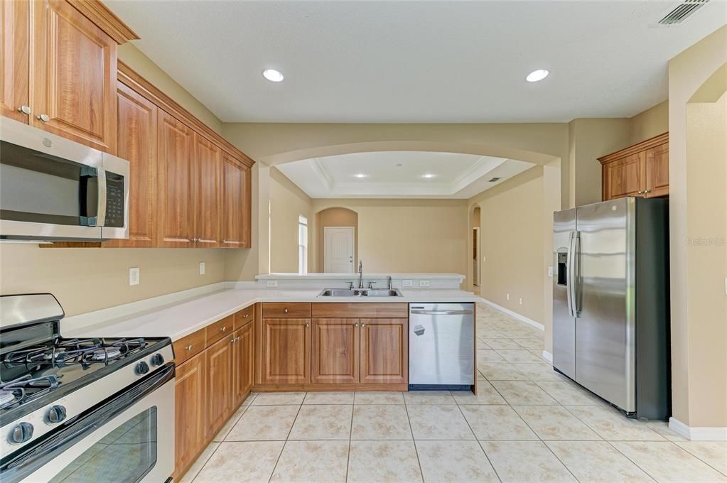 Active With Contract: $375,000 (4 beds, 2 baths, 1487 Square Feet)