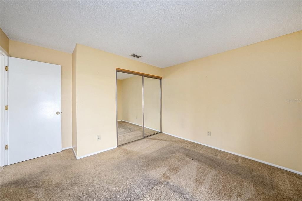 Active With Contract: $375,000 (3 beds, 2 baths, 1504 Square Feet)