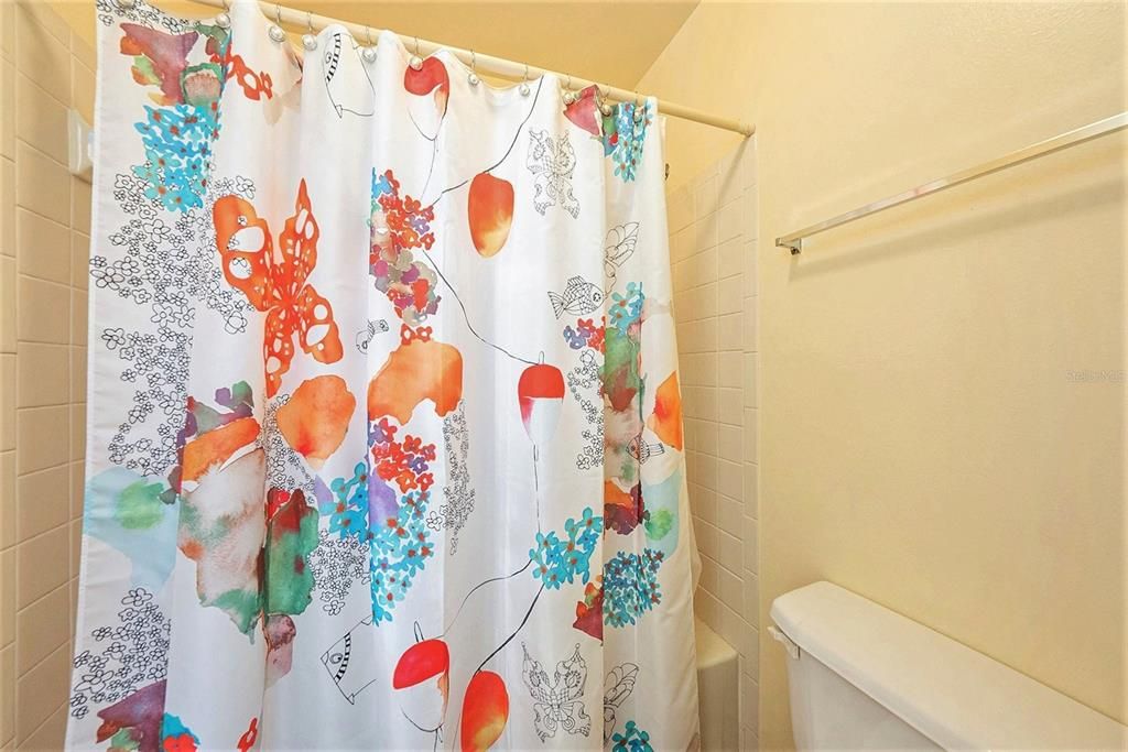 Active With Contract: $375,000 (3 beds, 2 baths, 1504 Square Feet)