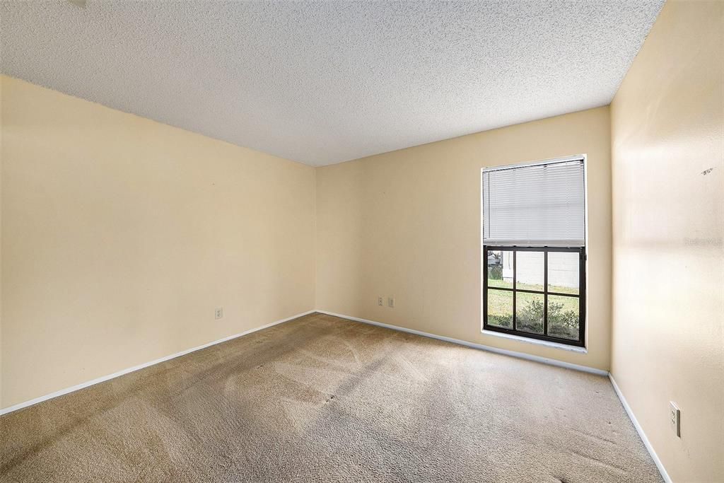 Active With Contract: $375,000 (3 beds, 2 baths, 1504 Square Feet)