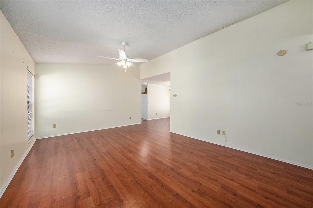 Active With Contract: $375,000 (3 beds, 2 baths, 1504 Square Feet)