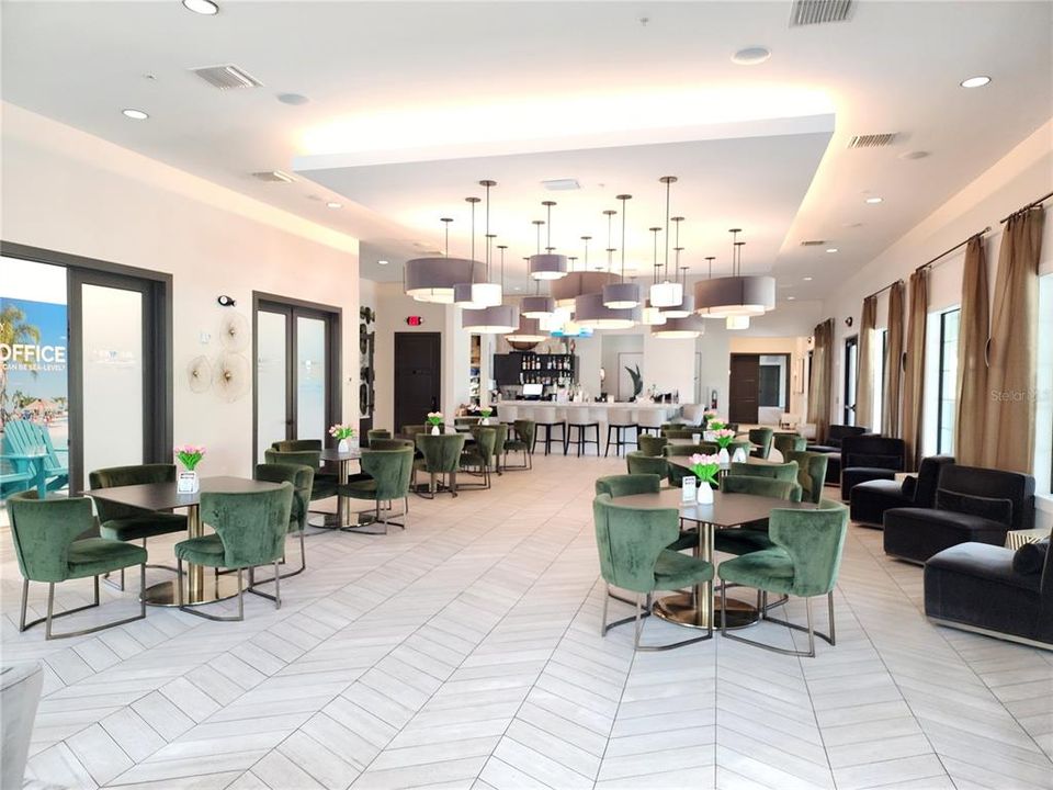 For Sale: $314,900 (2 beds, 2 baths, 1737 Square Feet)