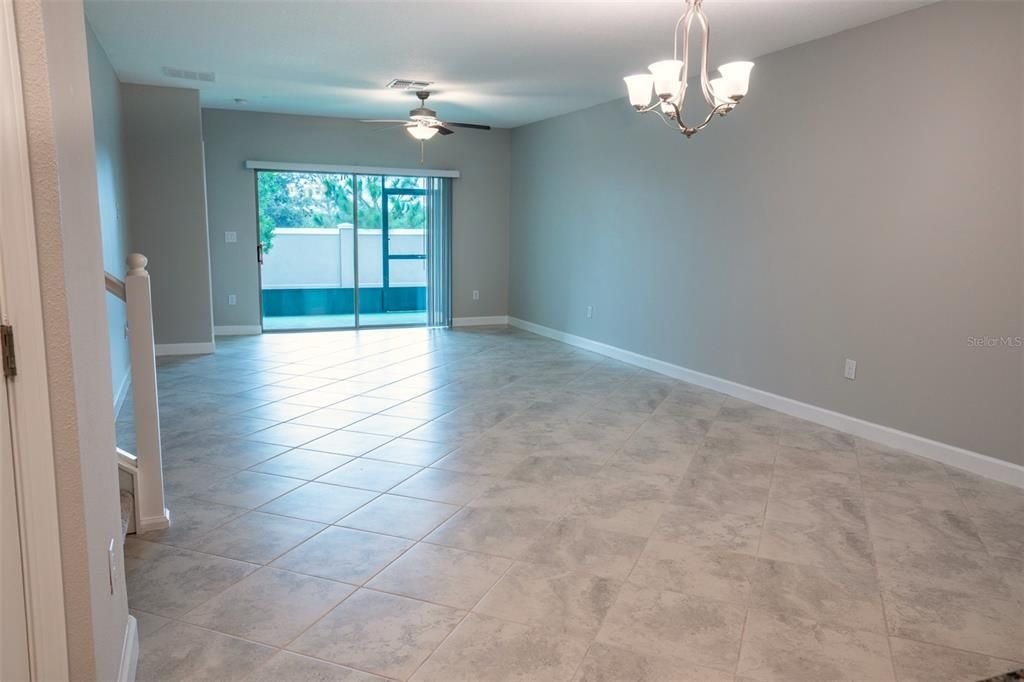 For Sale: $314,900 (2 beds, 2 baths, 1737 Square Feet)