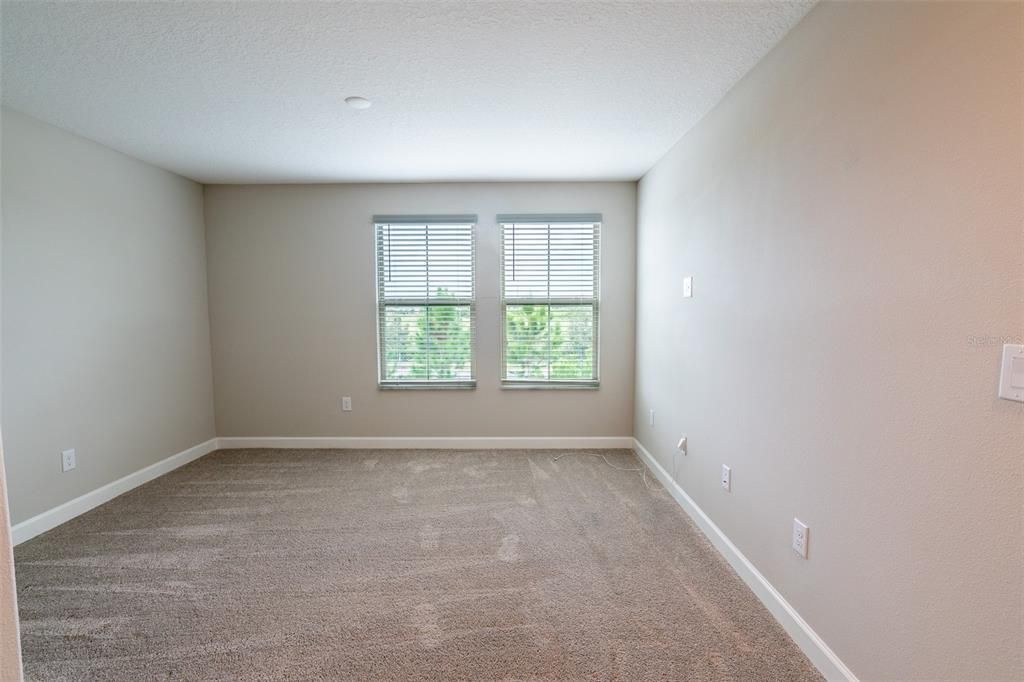 For Sale: $314,900 (2 beds, 2 baths, 1737 Square Feet)