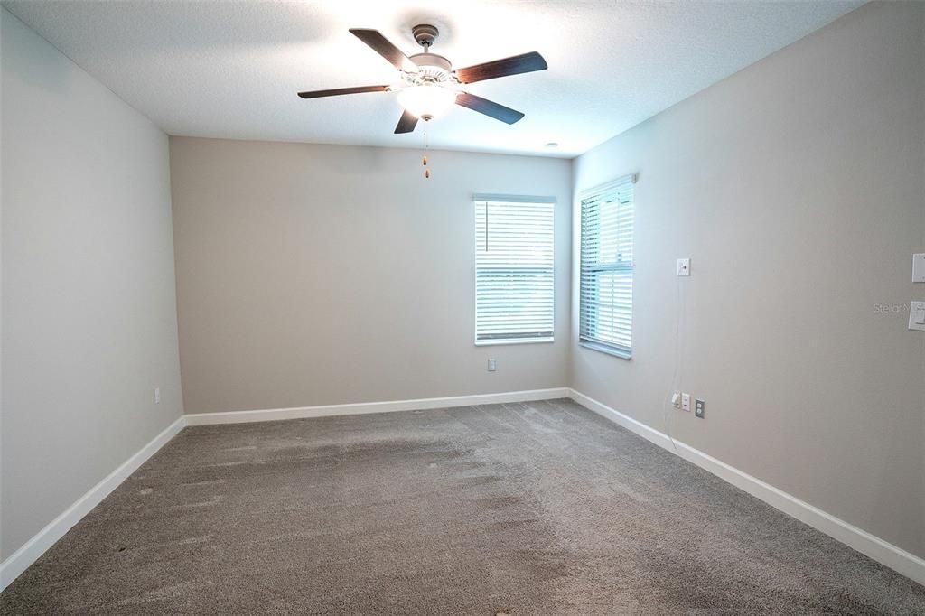 For Sale: $314,900 (2 beds, 2 baths, 1737 Square Feet)