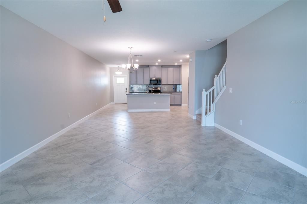For Sale: $314,900 (2 beds, 2 baths, 1737 Square Feet)