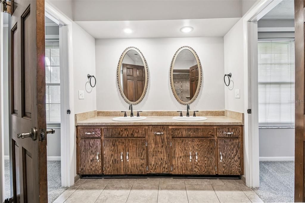 For Sale: $689,000 (4 beds, 3 baths, 3105 Square Feet)