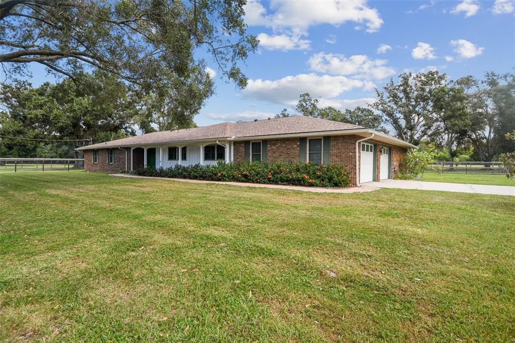 For Sale: $689,000 (4 beds, 3 baths, 3105 Square Feet)