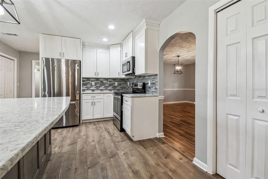 For Sale: $689,000 (4 beds, 3 baths, 3105 Square Feet)