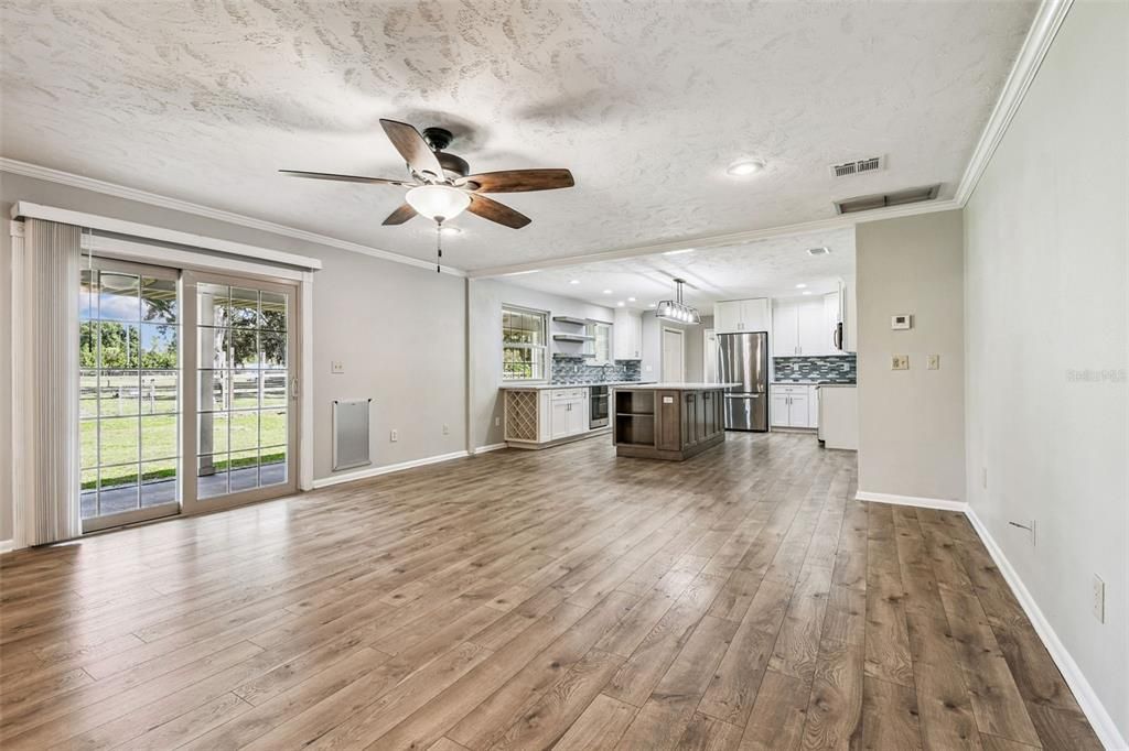 For Sale: $689,000 (4 beds, 3 baths, 3105 Square Feet)