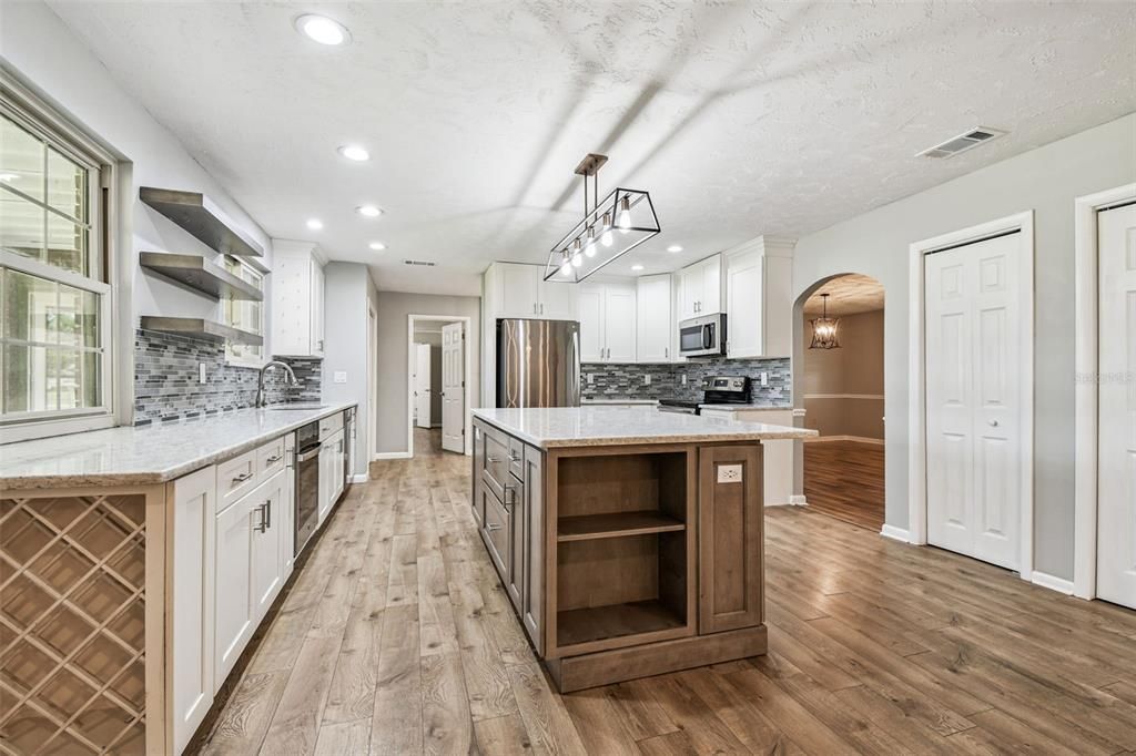 For Sale: $689,000 (4 beds, 3 baths, 3105 Square Feet)