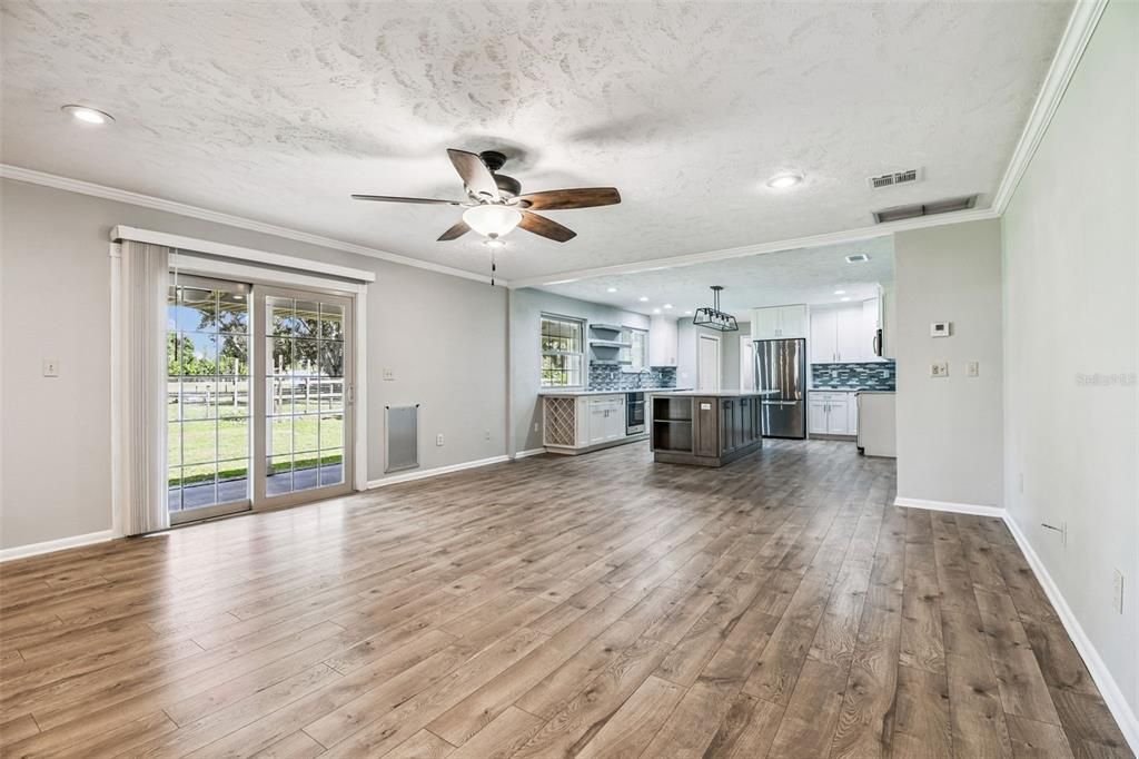 For Sale: $689,000 (4 beds, 3 baths, 3105 Square Feet)