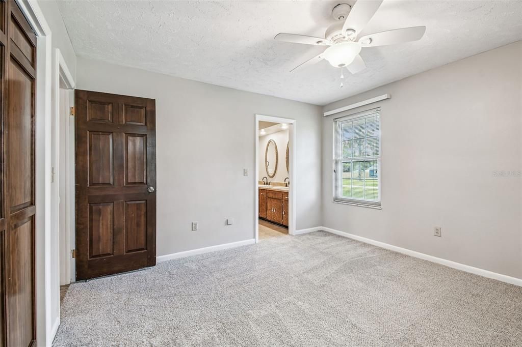 For Sale: $689,000 (4 beds, 3 baths, 3105 Square Feet)