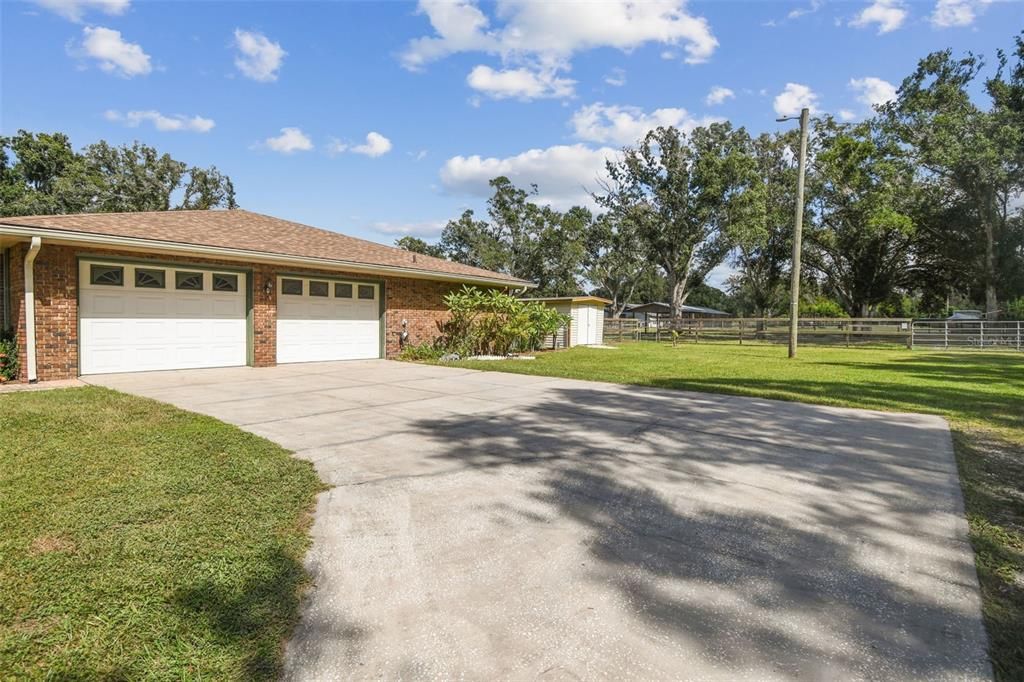 For Sale: $689,000 (4 beds, 3 baths, 3105 Square Feet)