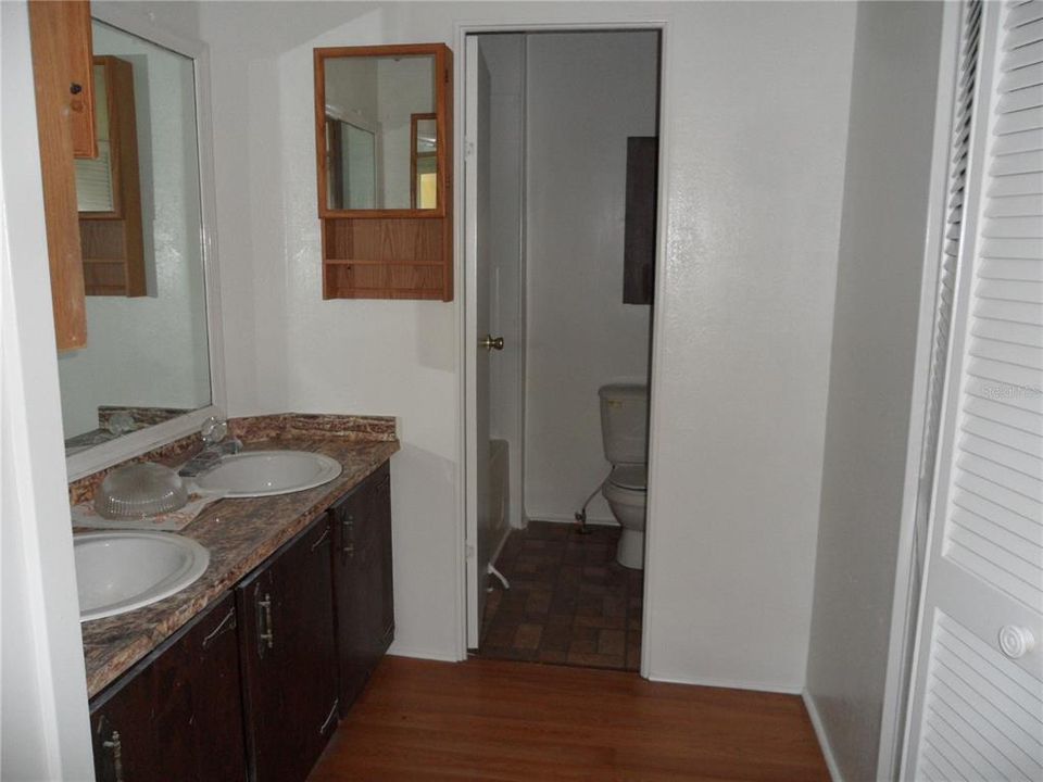 For Sale: $189,900 (2 beds, 2 baths, 1587 Square Feet)