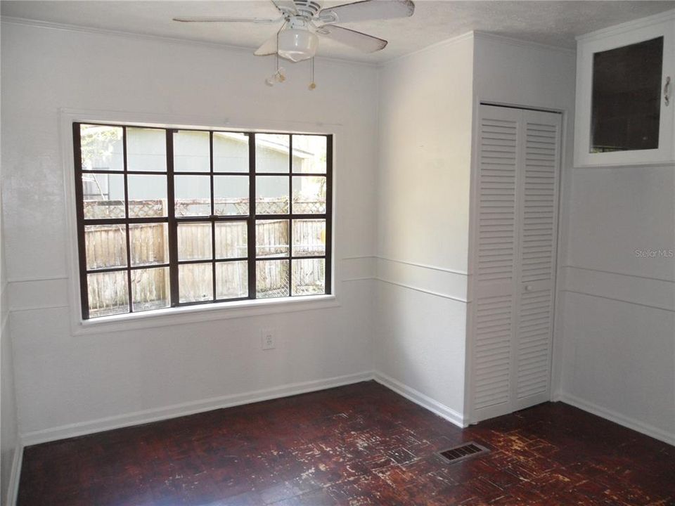 For Sale: $189,900 (2 beds, 2 baths, 1587 Square Feet)