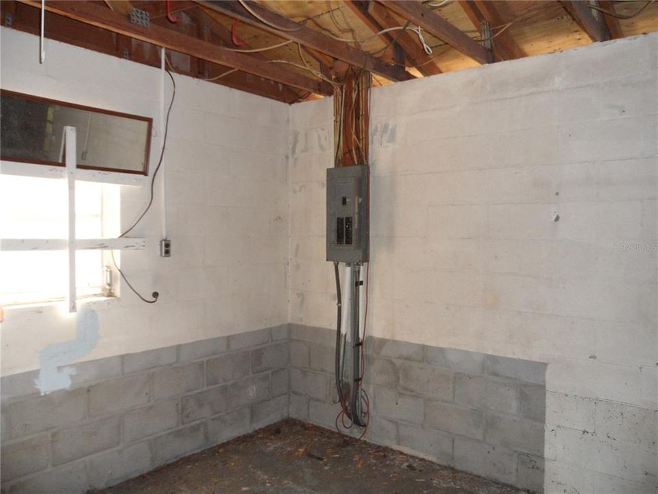 For Sale: $189,900 (2 beds, 2 baths, 1587 Square Feet)