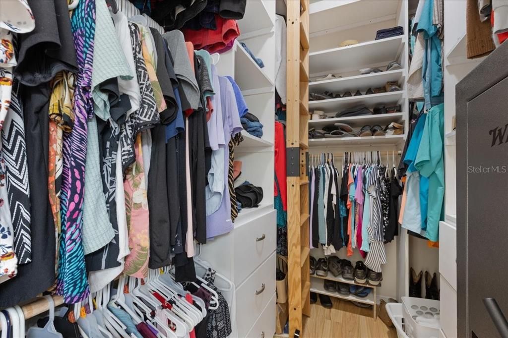 For Sale: $1,990,000 (4 beds, 4 baths, 2898 Square Feet)