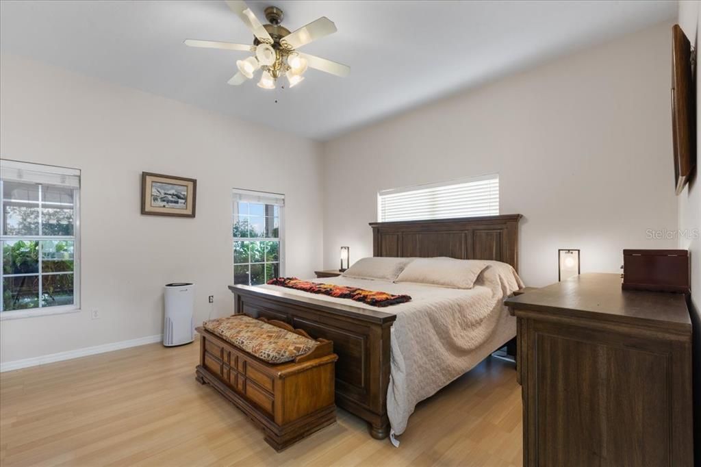 For Sale: $1,990,000 (4 beds, 4 baths, 2898 Square Feet)