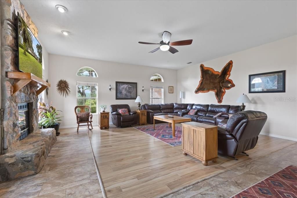 For Sale: $1,990,000 (4 beds, 4 baths, 2898 Square Feet)