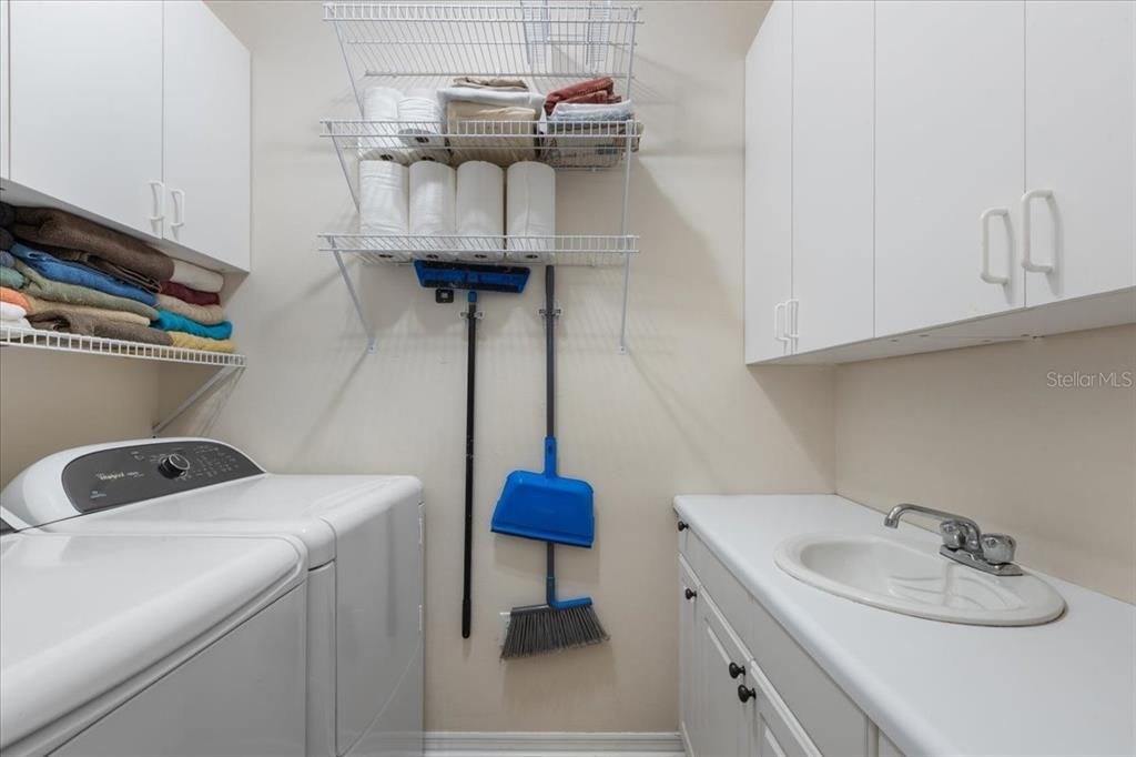 For Sale: $1,990,000 (4 beds, 4 baths, 2898 Square Feet)