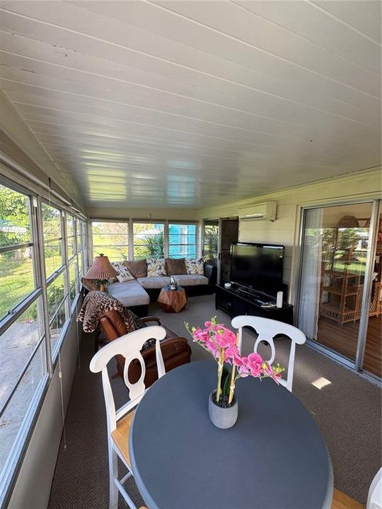 待售: $159,500 (2 贝兹, 2 浴室, 1104 平方英尺)