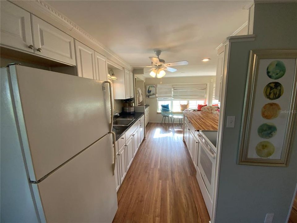 待售: $159,500 (2 贝兹, 2 浴室, 1104 平方英尺)