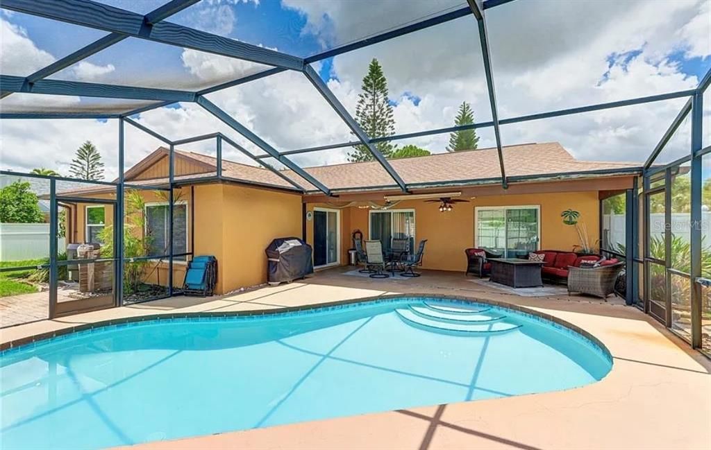 En Renta: $4,500 (3 camas, 2 baños, 1656 Pies cuadrados)