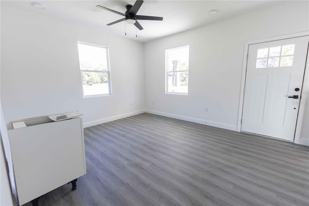 En Venta: $235,000 (3 camas, 2 baños, 1068 Pies cuadrados)