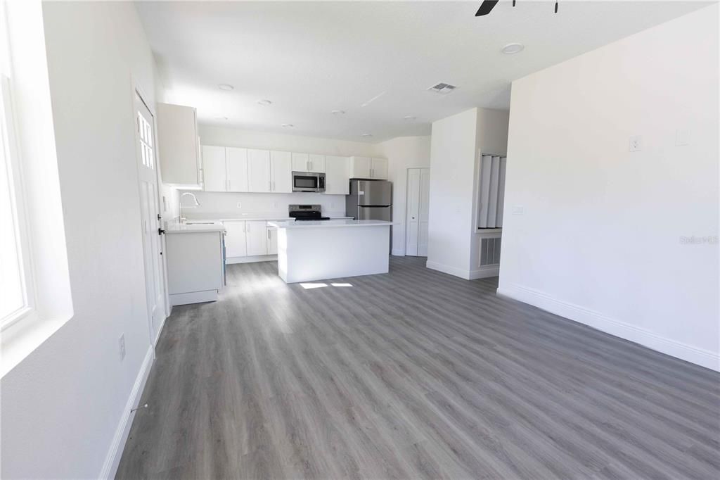 En Venta: $235,000 (3 camas, 2 baños, 1068 Pies cuadrados)