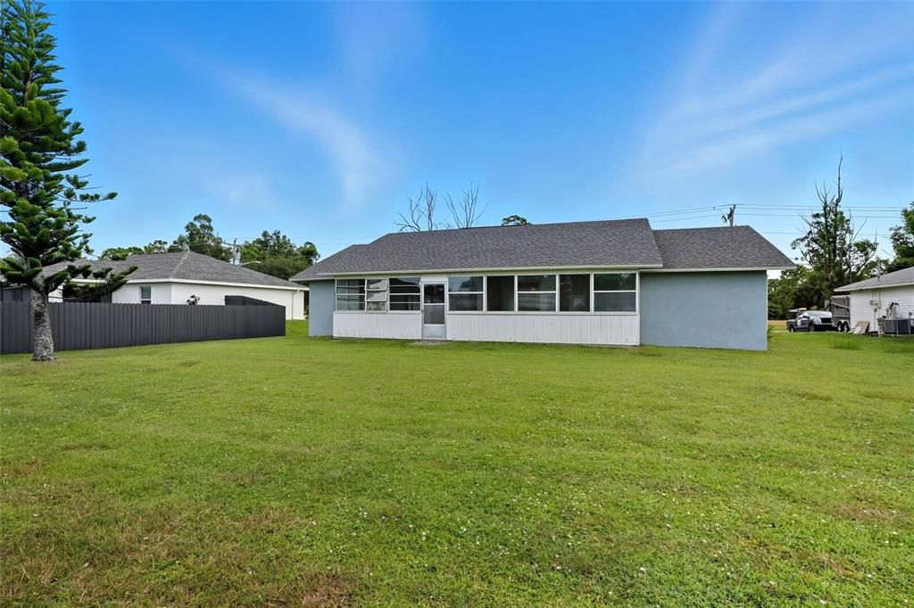 合同活跃: $260,000 (3 贝兹, 2 浴室, 1488 平方英尺)