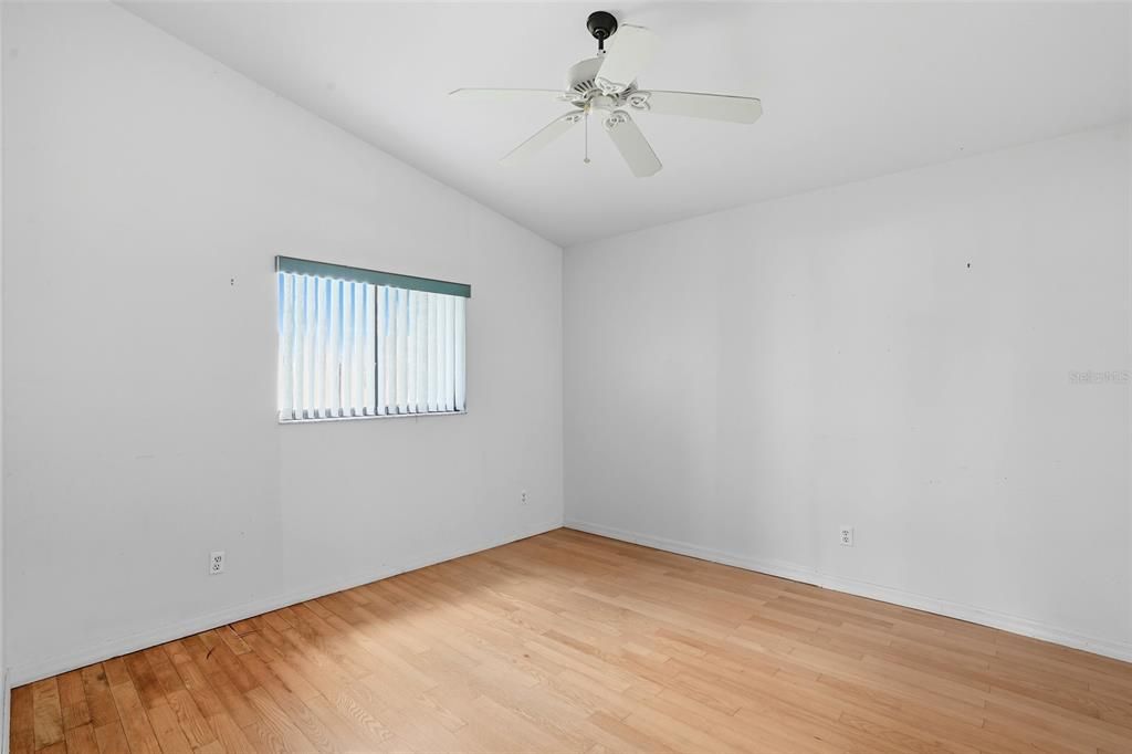 合同活跃: $260,000 (3 贝兹, 2 浴室, 1488 平方英尺)