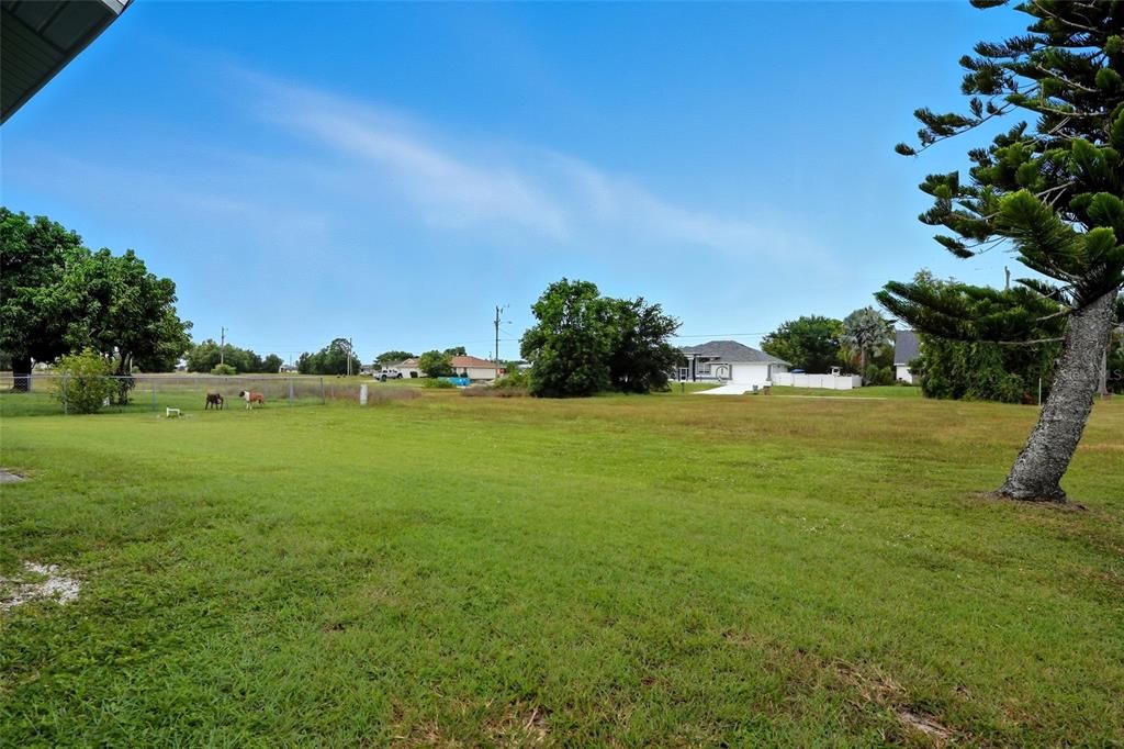 合同活跃: $260,000 (3 贝兹, 2 浴室, 1488 平方英尺)