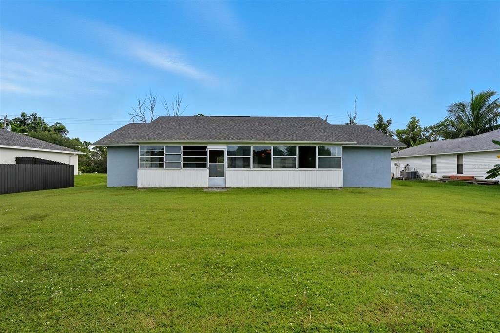 合同活跃: $260,000 (3 贝兹, 2 浴室, 1488 平方英尺)