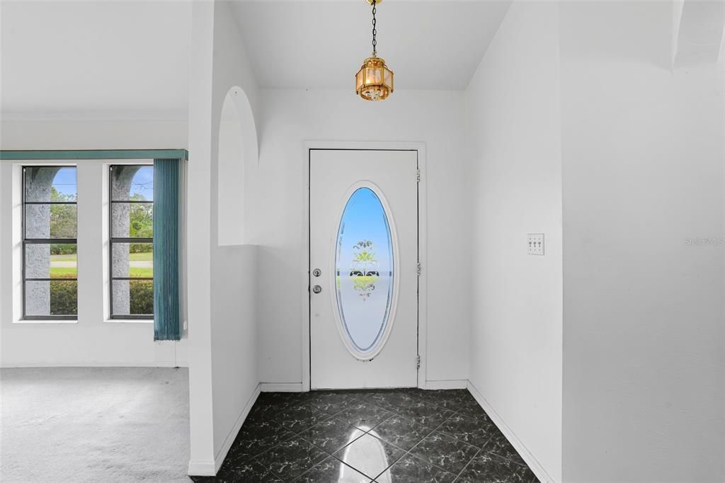 合同活跃: $260,000 (3 贝兹, 2 浴室, 1488 平方英尺)