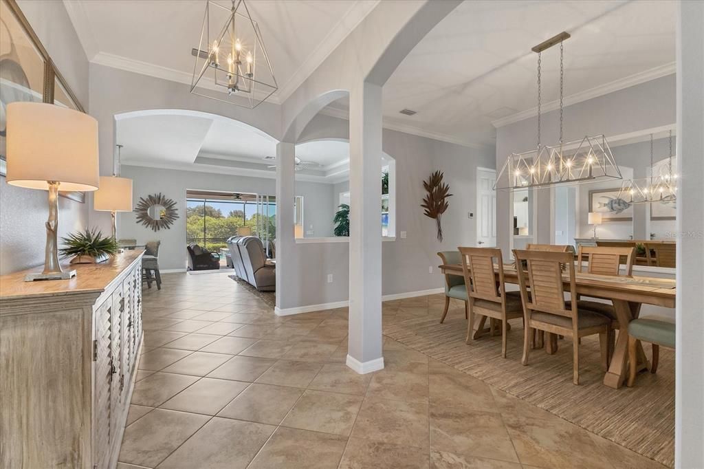 En Venta: $785,000 (4 camas, 2 baños, 2239 Pies cuadrados)