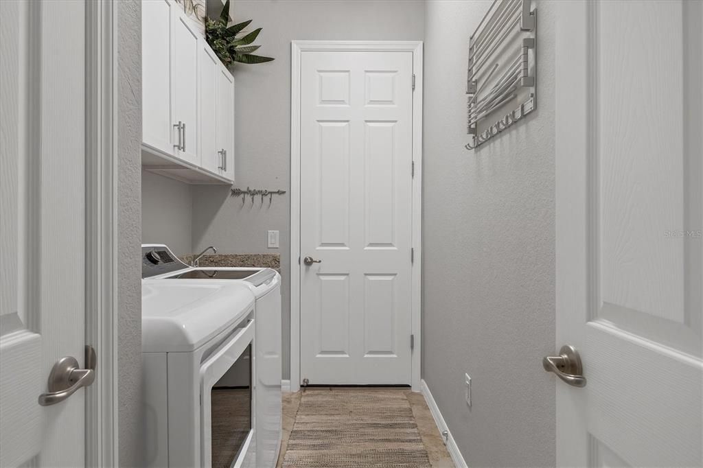 En Venta: $785,000 (4 camas, 2 baños, 2239 Pies cuadrados)