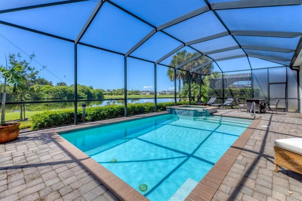 En Venta: $785,000 (4 camas, 2 baños, 2239 Pies cuadrados)