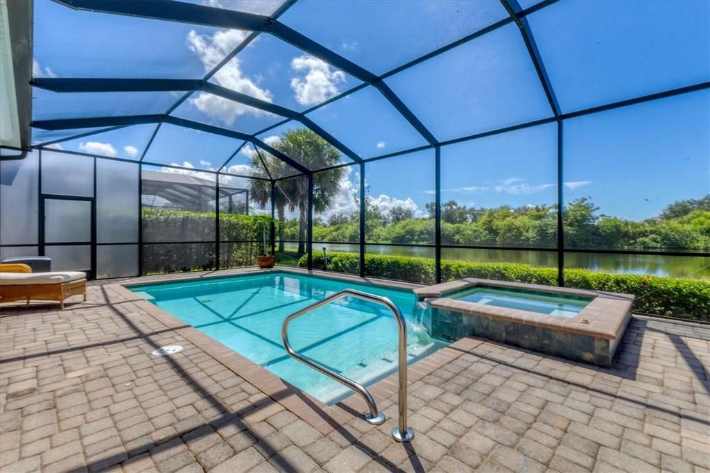 En Venta: $785,000 (4 camas, 2 baños, 2239 Pies cuadrados)