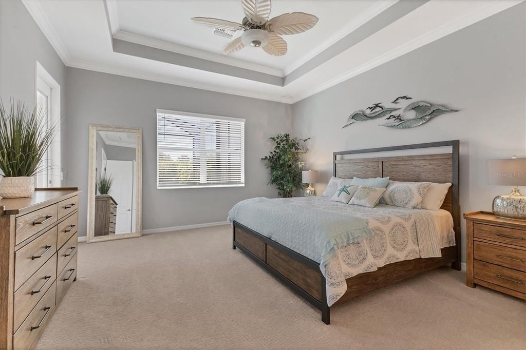 En Venta: $785,000 (4 camas, 2 baños, 2239 Pies cuadrados)