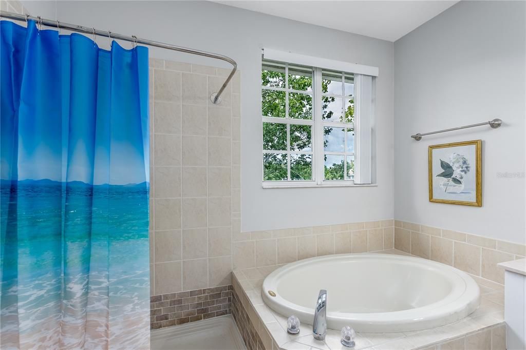 For Sale: $460,000 (3 beds, 2 baths, 1792 Square Feet)