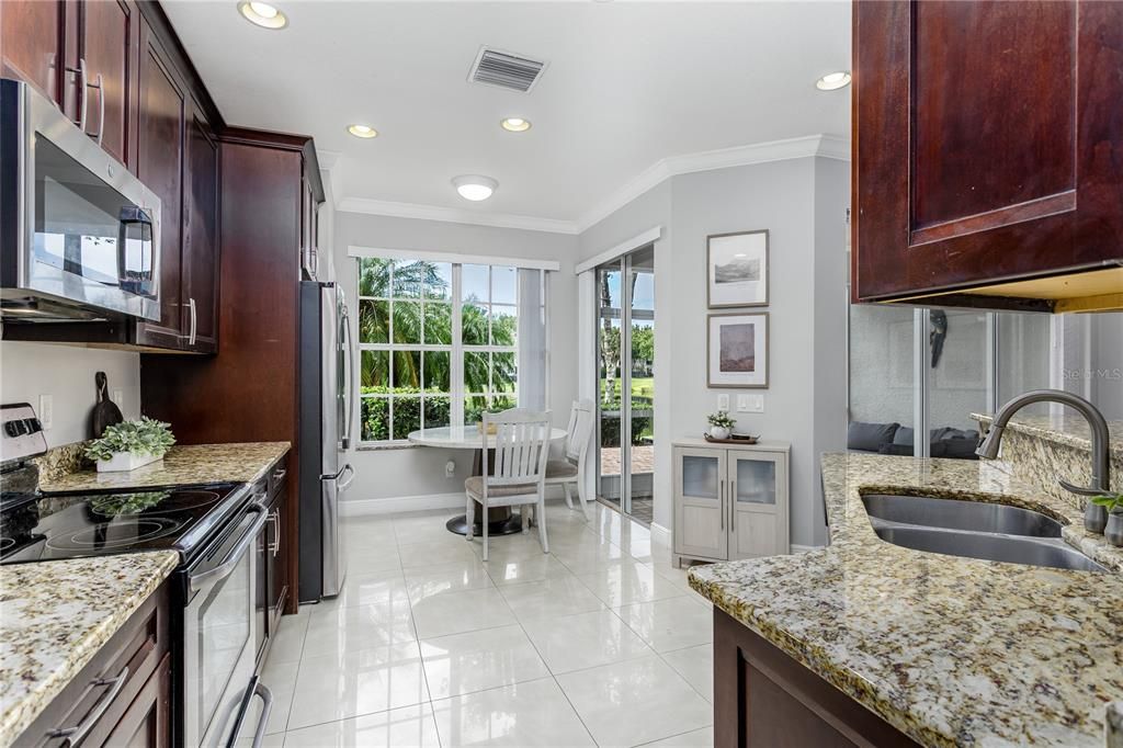 For Sale: $460,000 (3 beds, 2 baths, 1792 Square Feet)