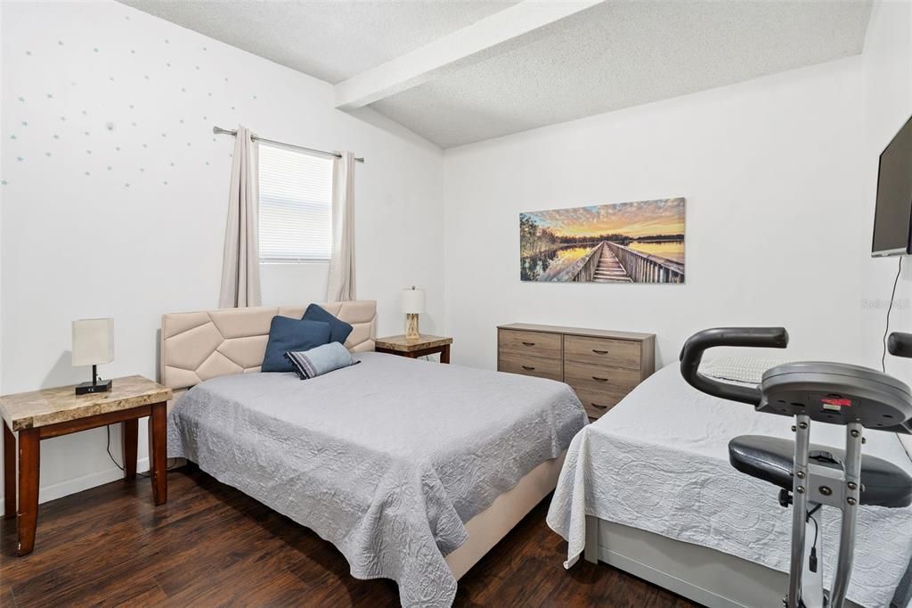 For Sale: $500,000 (4 beds, 2 baths, 1775 Square Feet)