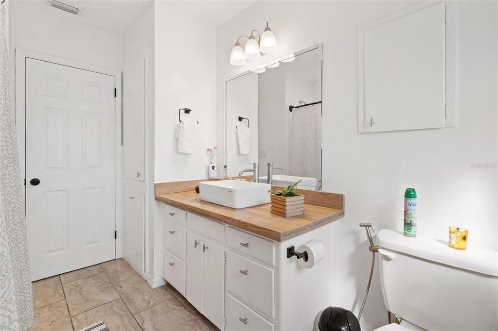 For Sale: $500,000 (4 beds, 2 baths, 1775 Square Feet)