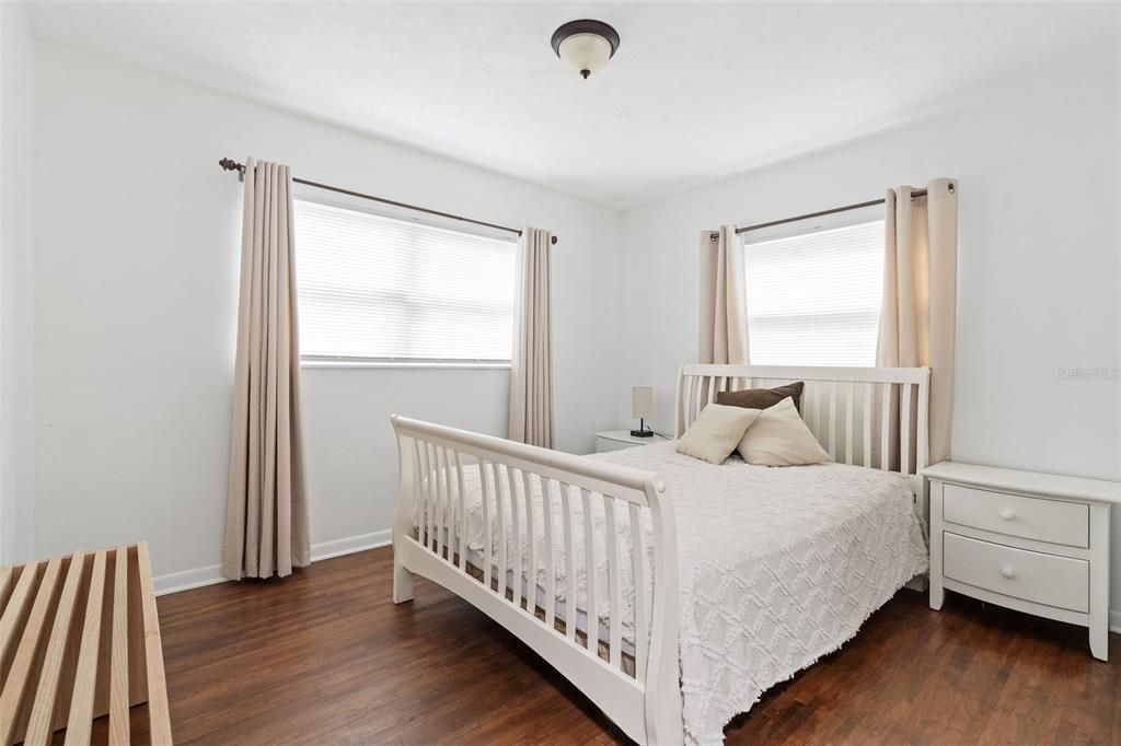 For Sale: $500,000 (4 beds, 2 baths, 1775 Square Feet)