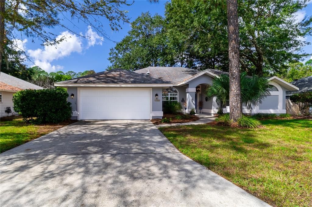 Activo con contrato: $350,000 (3 camas, 2 baños, 1982 Pies cuadrados)